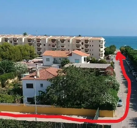 Denia: 1ere Ligne De Plage Tout Confort Дения